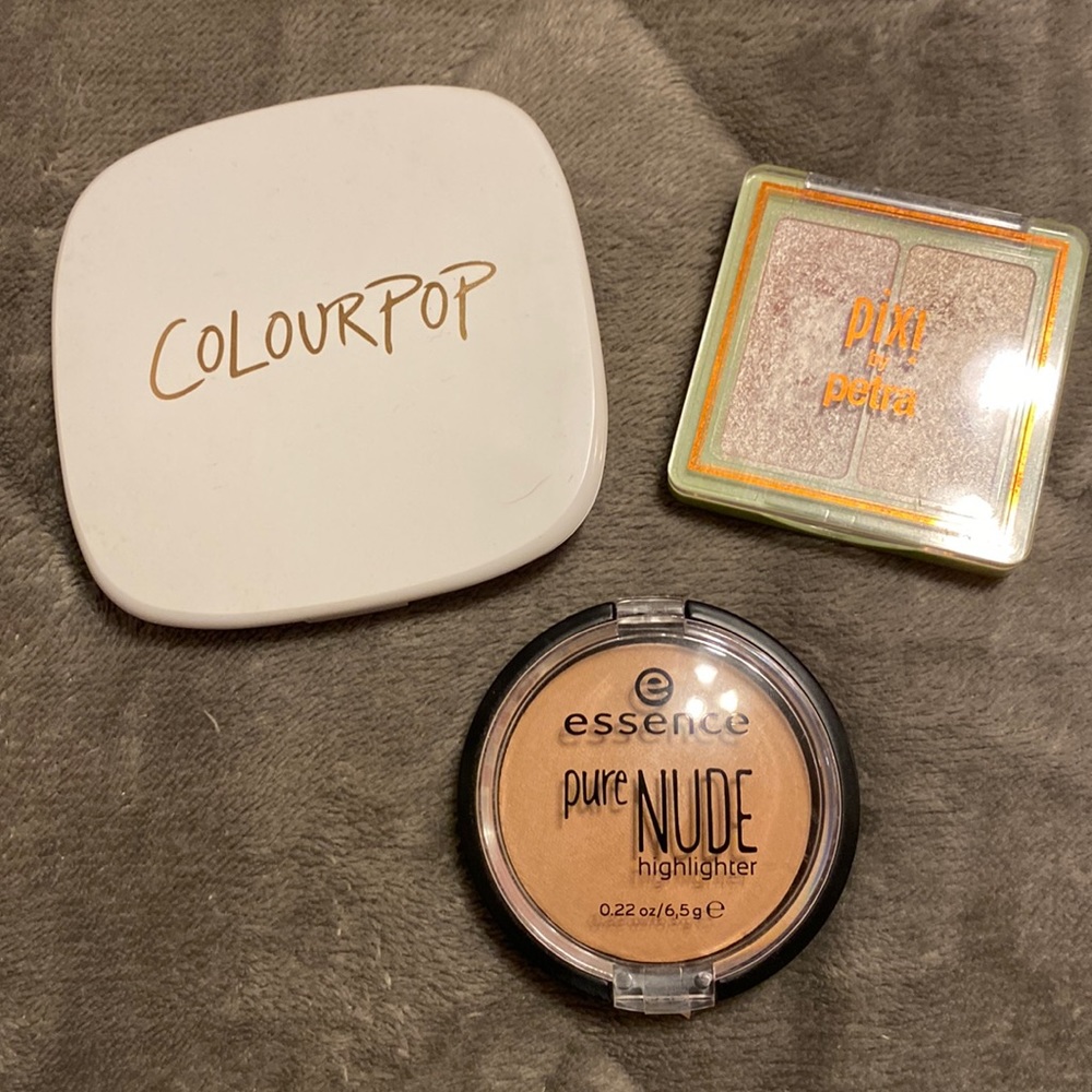 HIGHLIGHT TRIO DRUGSTORE